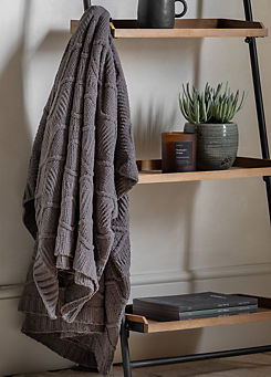 Chic Living Chenille Cable Throw