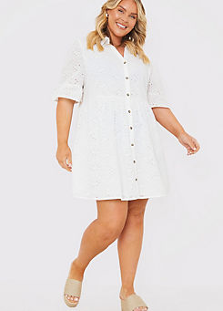 In The Style x Jac Jossa White Broderie Smock Shirt Dress