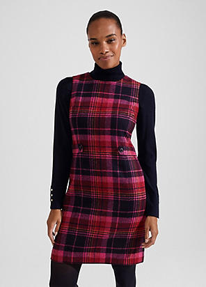 Hobbs deals sawyer dress