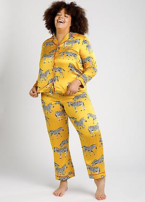 Chelsea peers 2025 yellow zebra pyjamas