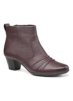 Boots footwear sale best sale