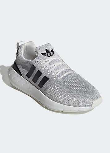 Adidas trainers swift on sale run