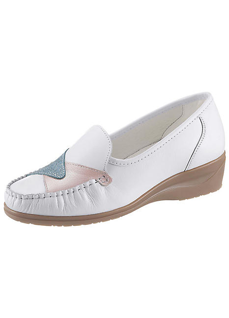 wide moccasins