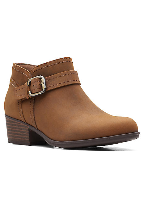 clarks leather ankle boots womens