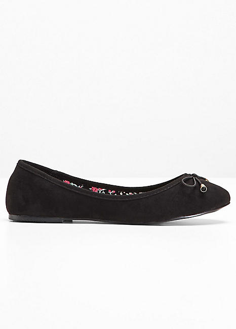 ballet trainer pumps