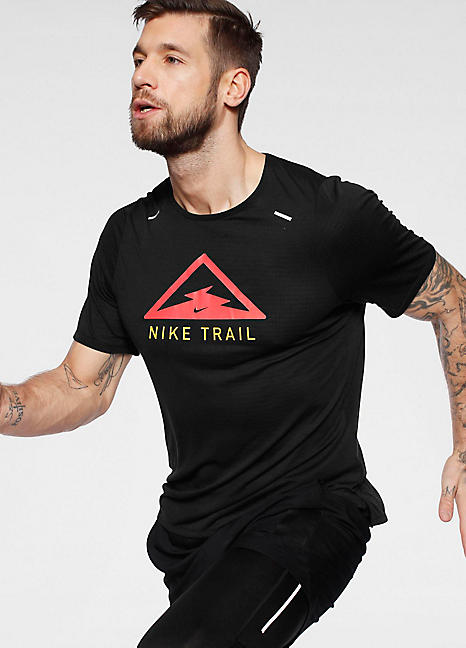 nike trail running sweatshirt