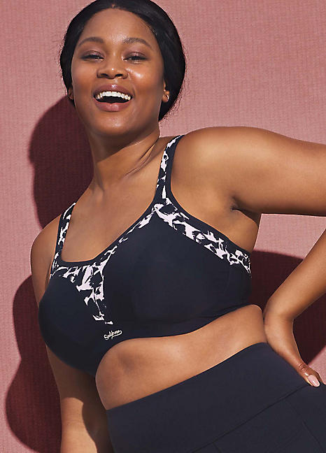 Stay comfortable and supported with the Sculptresse Non Padded Sport Bra