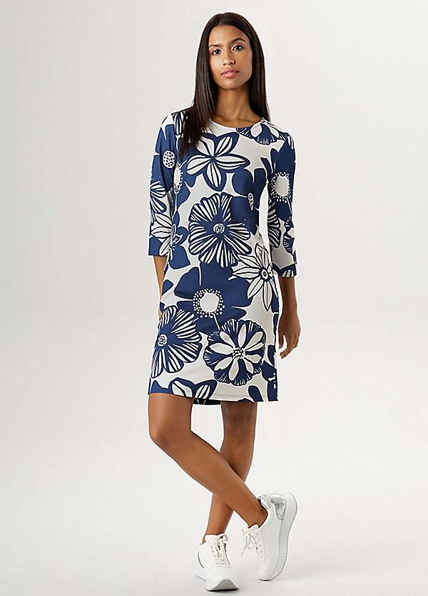 Round neck hotsell printed shift dress