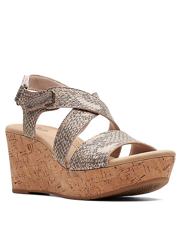 Clarks platform 2024 wedge sandals