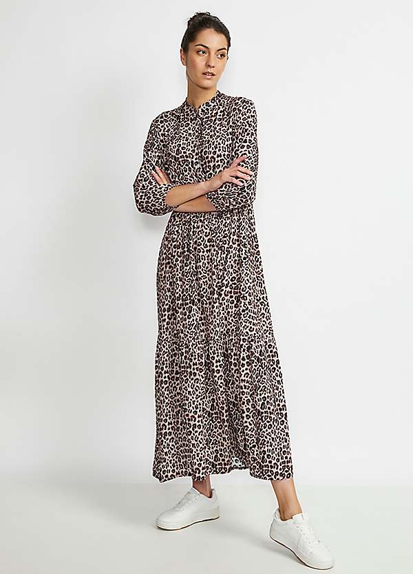 Three quarter sales sleeve long dress