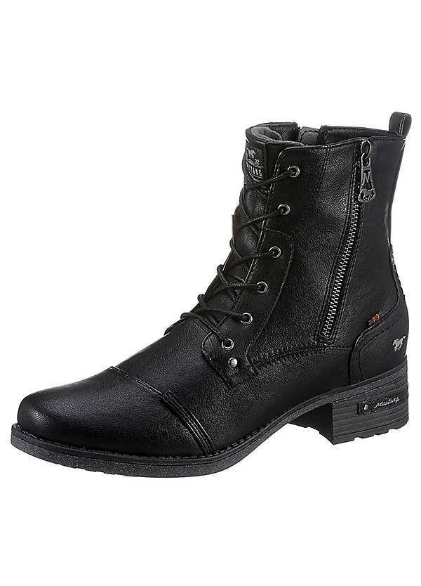 Mustang lace 2024 up boots